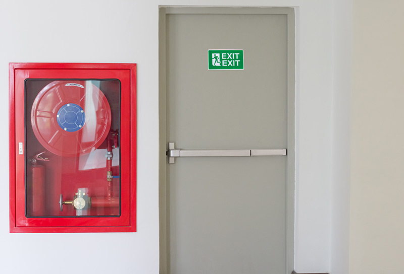 Instalação de portas corta-fogo